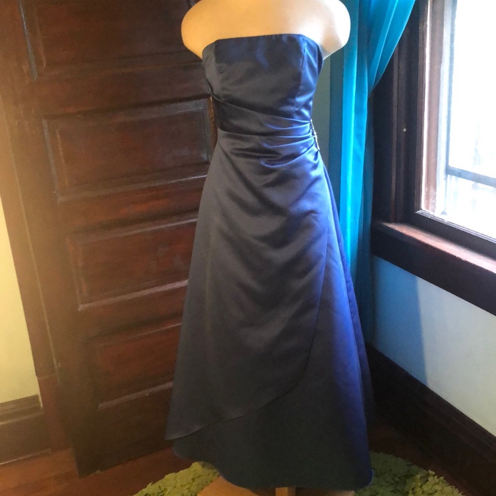 #8567 sz 4 David’s Bridal bridesmaid Lapis gown with jewel at ruche waist